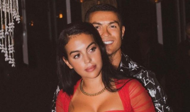 反面典型？C罗违反防疫规定出行 或被罚款400欧元